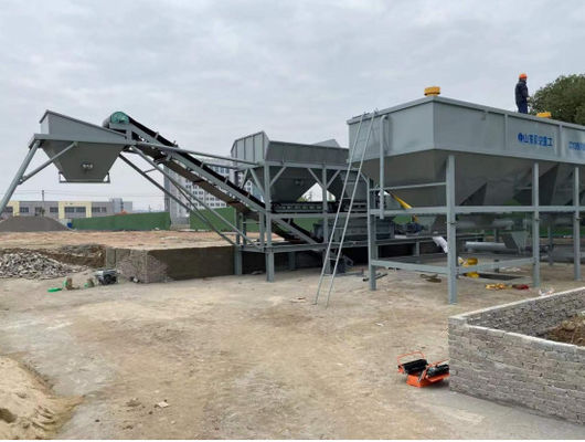 Sabuk Rok Mobil Air Stabilisasi Fasilitas Campuran Dengan Silo Semen Horizontal